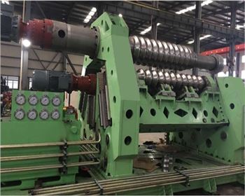 電液伺服四輥波紋板卷板機(jī)